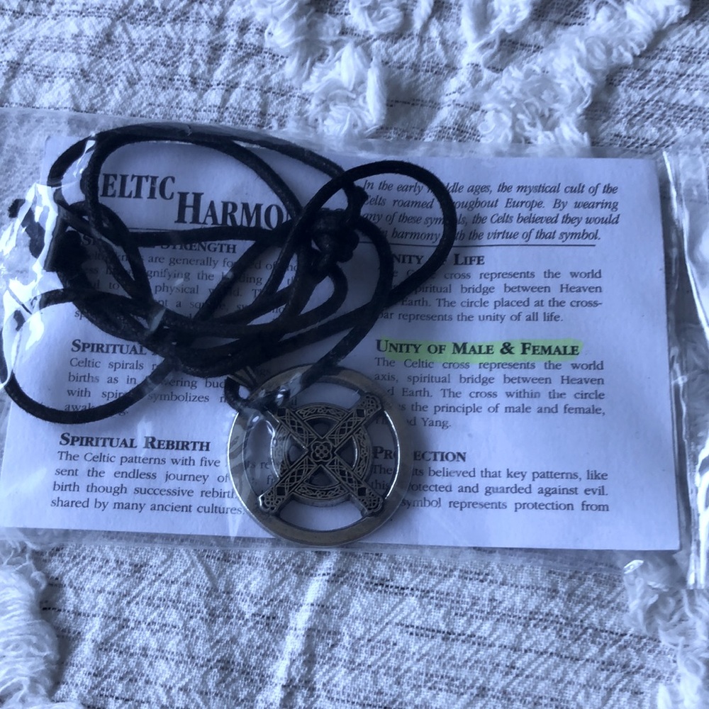 Unity of Male & Female Celtic Harmony Cross in Circle Amulet Neckla…